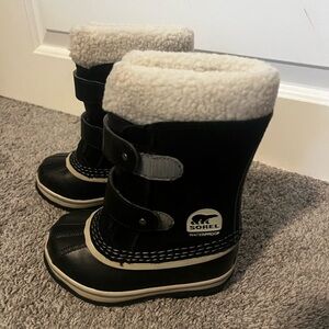 BRAND NEW SOREL BOOTS